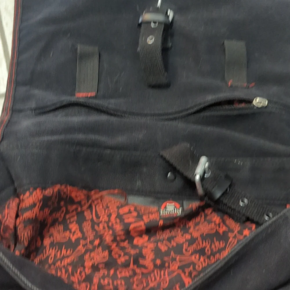 Emily The Strange Purse - Picture 10 of 10